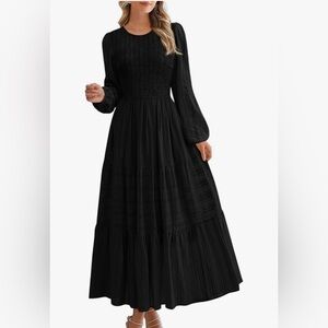 NWT PRETTYGARDEN Long Sleeve, Crew Neck Smocked, Tiered Maxi Dress with Pockets